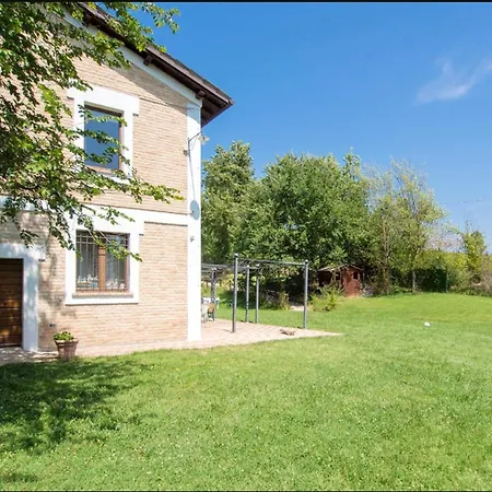 One Bedroom With City View Shared Pool And Enclosed Garden At